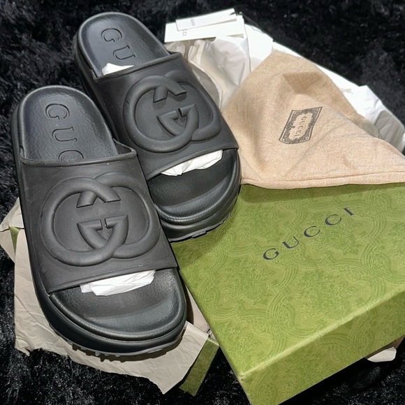 Gucci Interlocking G Logo Black Platform Slides - Picture 3 of 9